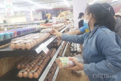 Đà Nẵng: Nguồn cung thiếu hụt, giá trứng tại chợ truyền thống tăng mạnh