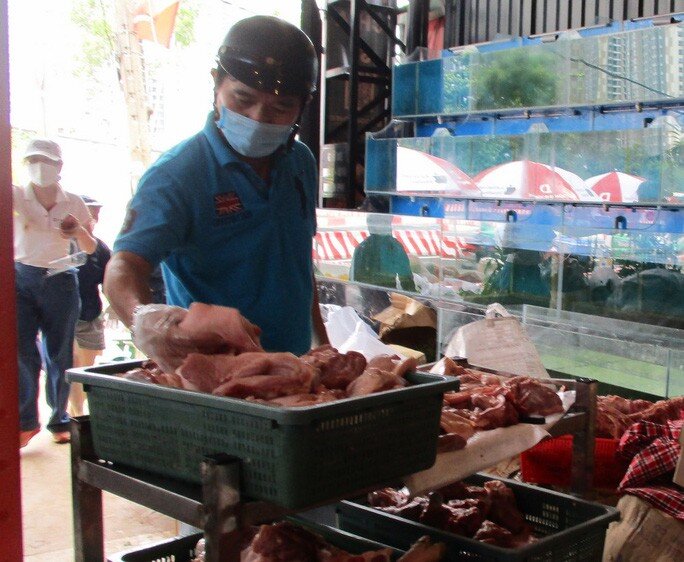 Thịt heo combo đồng giá 120.000 – 130.000 đồng/kg đắt hàng