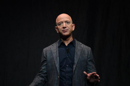 Ông trùm Amazon Jeff Bezos sẵn sàng lái tên lửa của mình lên vũ trụ