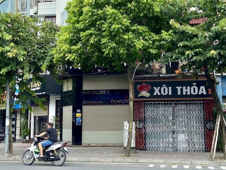 Hà Nội: Hàng quán thực hiện nghiêm quy định phòng chống dịch Covid-19, nhiều nơi đóng cửa nghỉ dịch