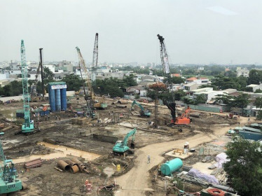 TP Hồ Chí Minh: Giá vật liệu xây dựng biến động, hàng loạt dự án bất động sản chậm tiến độ