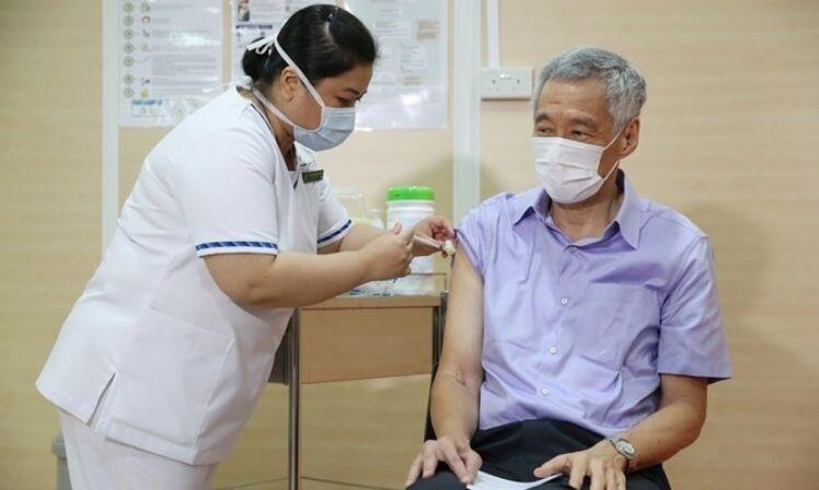 Singapore đối mặt nguy cơ Covid-19 từ chợ dân sinh, Nhật Bản nhận đơn xin hộ chiếu vaccine