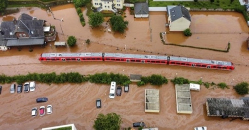Lũ lụt ở châu Âu và Trung Quốc "giáng đòn mạnh" vào chuỗi cung ứng toàn cầu