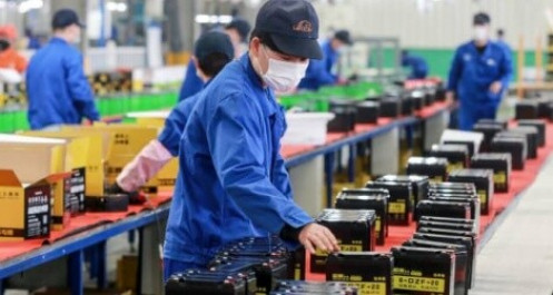 Nguyên liệu thô tăng giá kéo lợi nhuận công nghiệp của Trung Quốc giảm tốc