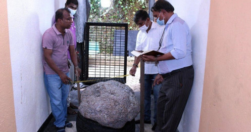 Phát hiện tảng đá 400 triệu năm giá 100 triệu USD khi đào giếng ở Sri Lanka