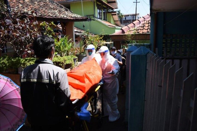 Indonesia: Hơn 1.000 ca tử vong mỗi ngày, bệnh nhân Covid-19 chết tại nhà