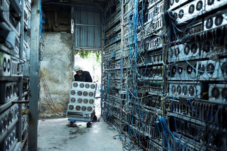 Cuộc tháo chạy của ông trùm khai thác bitcoin cuối cùng tại Trung Quốc