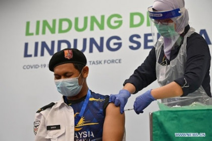 Malaysia: Số ca mắc mới tăng kỷ lục, Covid-19 lan đến quốc hội, vaccine Trung Quốc "chiếm sóng"