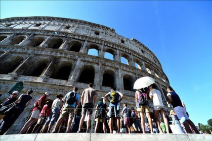 Lượng khách nước ngoài đến đấu trường Colosseum tăng trở lại