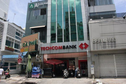 Cổ phiếu ngân hàng: Giá đang phản ánh trước những khó khăn!