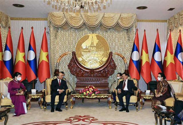 Việt Nam - Lào nhất trí đẩy mạnh hợp tác về kinh tế, thương mại, đầu tư và năng lượng