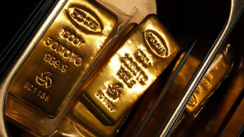 Giá vàng hôm nay ngày 9/8: Vàng trong nước giảm sâu, chênh lệch với thế giới vọt lên hơn 8 triệu đồng/lượng