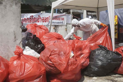 ‘Núi rác thải’ chứa virus SARS-CoV-2 tràn ngập khắp Thái Lan