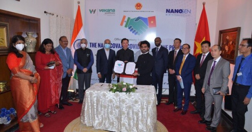 Việt Nam ký kết chuyển giao công nghệ sản xuất vắc xin Nano Covax cho Ấn Độ