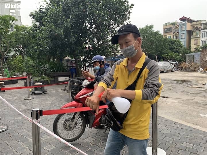 Chung cư Hà Nội đua nhau lập 'vùng xanh', ngăn ngừa COVID-19