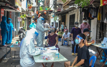 Sáng 13/8, Hà Nội thêm 19 ca Covid-19, trong đó 8 ca cộng đồng