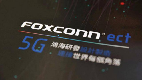 Lãi lớn nhờ smartphone, Foxconn "tấn công" lĩnh vực con chip, ô tô điện