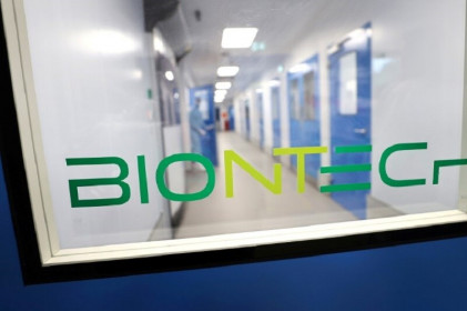 Cổ phiếu BioNTech, Moderna tăng khi liều vắc xin bổ sung cho những người có hệ miễn dịch yếu được chấp thuận