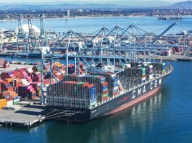 Số tàu container mắc kẹt tại cảng biển Mỹ lên sát mức kỷ lục