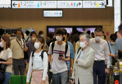 Nhật Bản cảnh báo “thảm họa” Covid-19 khi lần đầu tiên vượt 23.000 ca nhiễm trong ngày