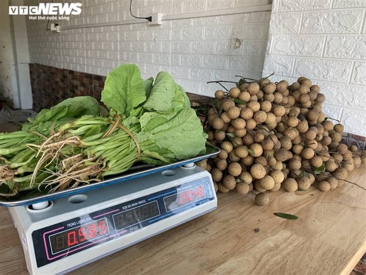 Nở rộ kiểu bán rau củ quả, thịt cá ngay trong nhà chưa từng thấy ở Hà Nội