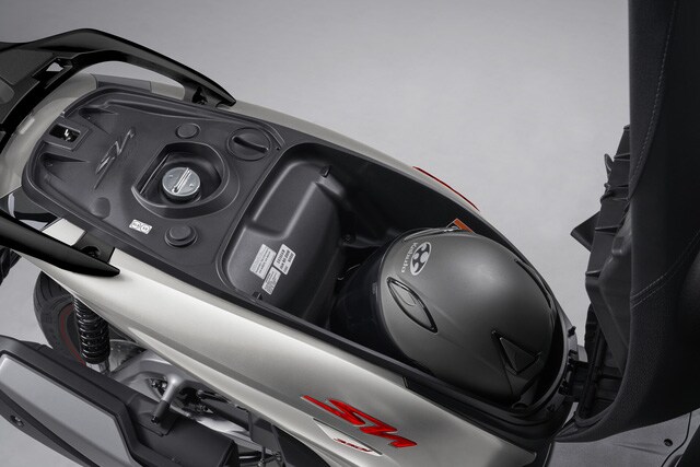 Honda SH 350i chính hãng có giá từ 146 triệu đồng