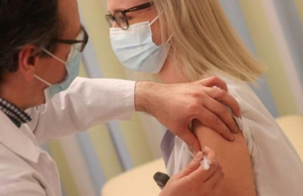 EU: Nước khuyến nghị tiêm mũi vaccine thứ 3 có thể gặp rủi ro pháp lý