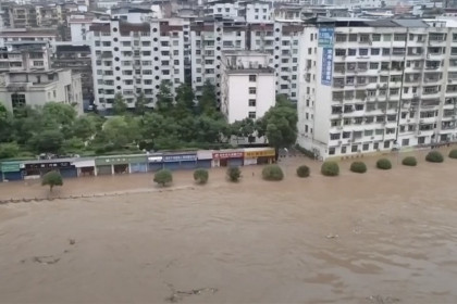 Lũ lụt Trung Quốc lại tồi tệ, 12 con sông vượt mức cảnh báo