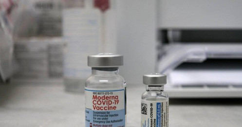 Nhật Bản tiếp tục phát hiện lọ vắc-xin Moderna chứa tạp chất