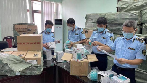 Thu giữ hơn 20.000 khẩu trang nhái hiệu 3M tại Hà Nội