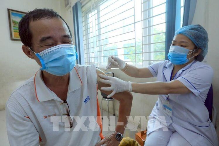 Bao nhiêu dân số Hà Nội đã được tiêm vaccine phòng COVID-19?