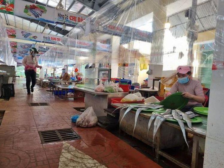 Đà Nẵng: Được phép mở lại dịch vụ ăn uống ở 'vùng xanh'