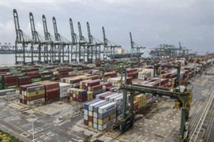 Xuất khẩu Trung Quốc tăng lên kỷ lục nhờ đơn hàng từ Mỹ và châu Âu