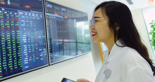 Sóng đầu tư công