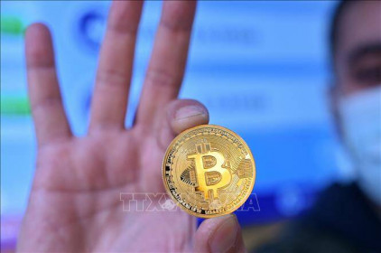 Bitcoin chao đảo sau ngày ra mắt hỗn loạn ở El Salvador