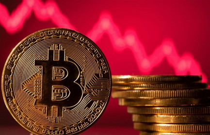 Bitcoin tiếp tục sụt giá