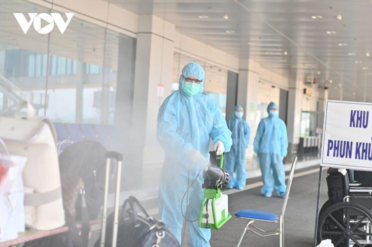 Quảng Ninh đón 2 chuyến bay thí điểm “hộ chiếu vaccine”