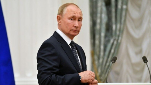 Điện Kremlin nói gì sau thông báo tự cách ly phòng Covid-19 của Tổng thống Nga?