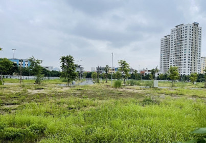 Hà Nội: Hàng loạt dự án bất động sản vẫn “đắp chiếu”, chậm tiến độ