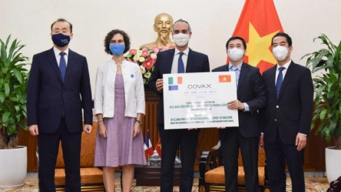 Italy tiếp tục viện trợ bổ sung 796.000 liều vaccine Covid-19 cho Việt Nam