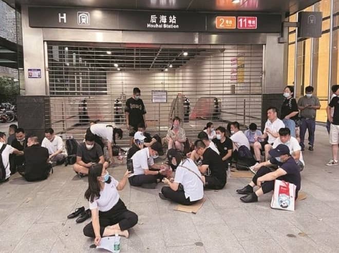 Nợ nần chồng chất, 'quả bom' Evergrande ép nhân viên cho mình vay tiền