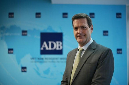 ADB: Chính sách tiền tệ và hệ thống ngân hàng đã "gồng" lên rất nhiều