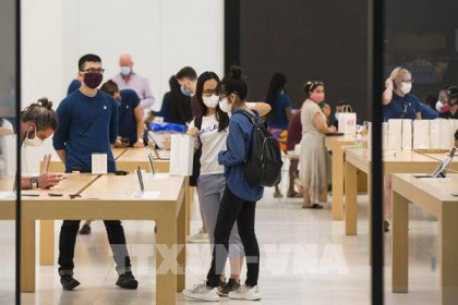Nhân viên bán lẻ Apple sắp được thưởng 1.000 USD