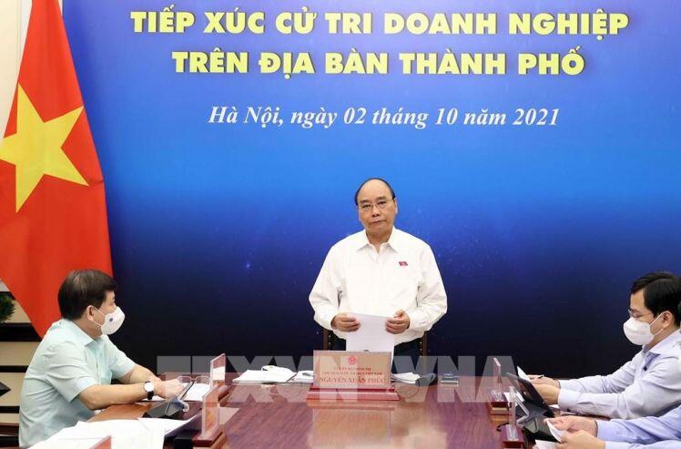 Chủ tịch nước Nguyễn Xuân Phúc tiếp xúc cử tri doanh nghiệp Thành phố Hồ Chí Minh
