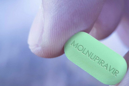 Nhật Bản sẽ cấp phép thuốc điều trị COVID-19 cho Molnupiravir