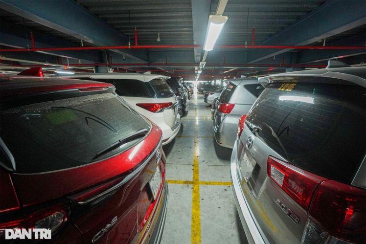 Choáng váng mức phí gửi ôtô 15 triệu đồng tại bãi xe sân bay Tân Sơn Nhất