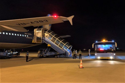 Vietnam Airlines bay trở lại chuyến thương mại đầu tiên từ Tp. Hồ Chí Minh đến Đà Nẵng