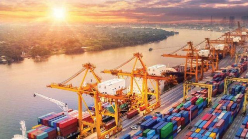 Xuất siêu đang tăng dần về cuối năm