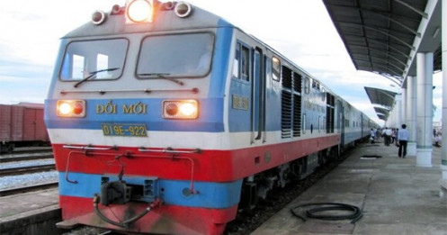 Nhận 37 toa tàu cũ Nhật Bản, đường sắt Việt Nam chỉ mất 140 tỷ đồng phí vận chuyển