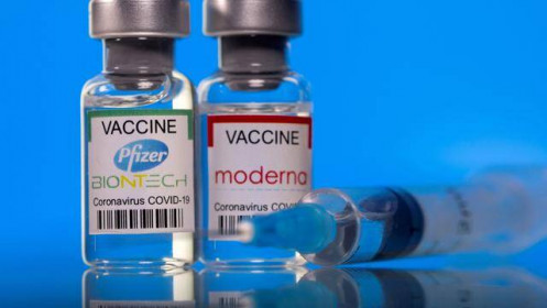 Pfizer và Moderna có thể “bỏ túi” gần trăm tỷ USD từ bán vaccine Covid-19 trong 2022